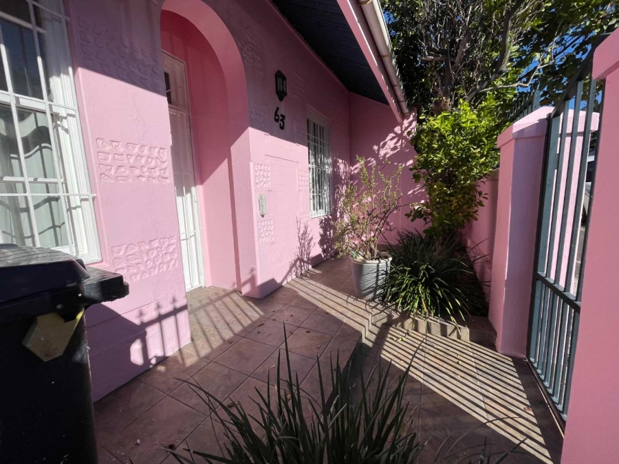 To Let 2 Bedroom Property for Rent in Woodstock Western Cape
